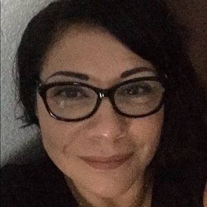 Meet your Posher, Miriam